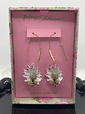 Betsey Johnson White Daisy and Bee Drop Earrings with Gold-Tone Hooks